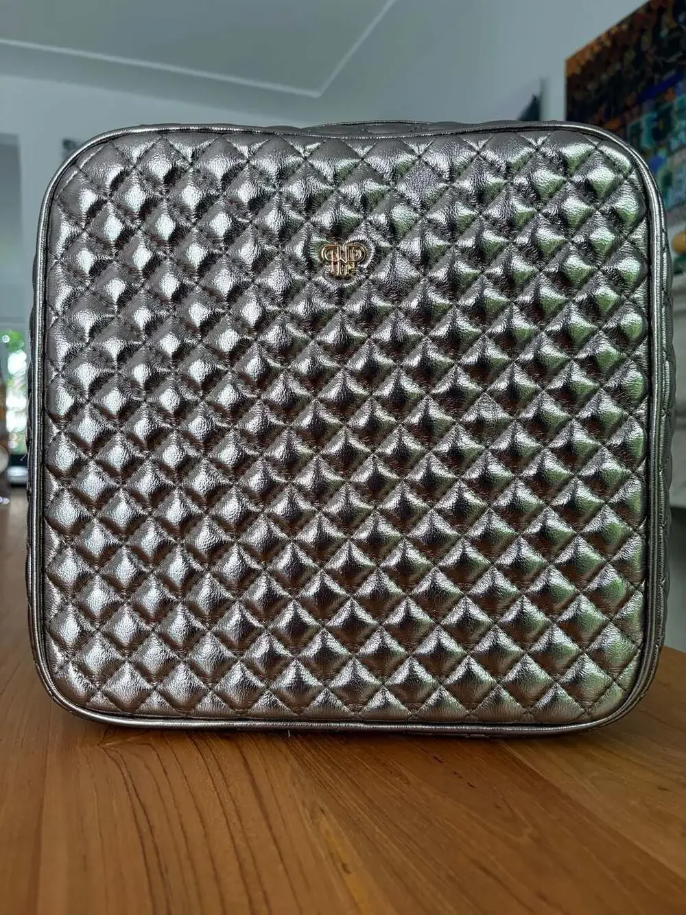Pearl Quilted Collection Mini Diva Makeup Travel Case NWOT